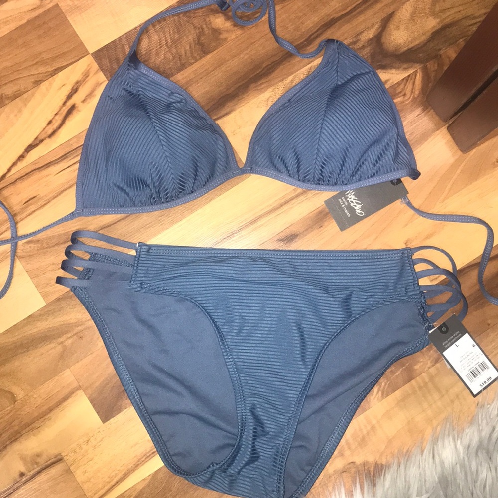 Cute blue bikini